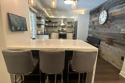 137 Ravenscroft Road Main Floor