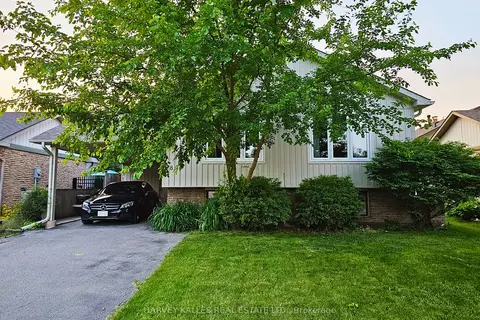 8 Pilkington Crescent