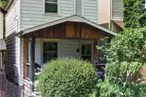 6 Boothroyd Avenue