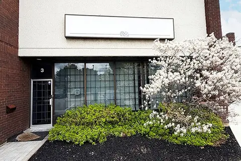 25 Royal Crest Court 3