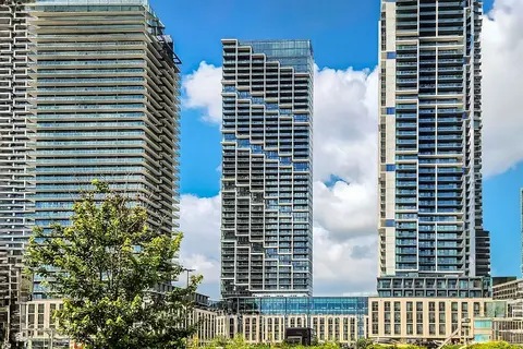 1000 Portage Parkway E 517
