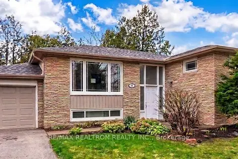 447 Loretta Crescent