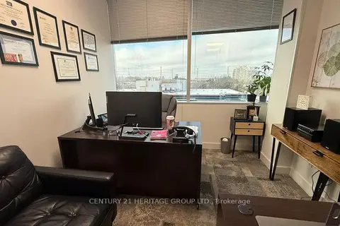 330 Highway 7 E #PH2B