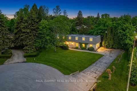 8 Lafayette Place