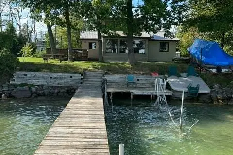 20 E Snake Island E