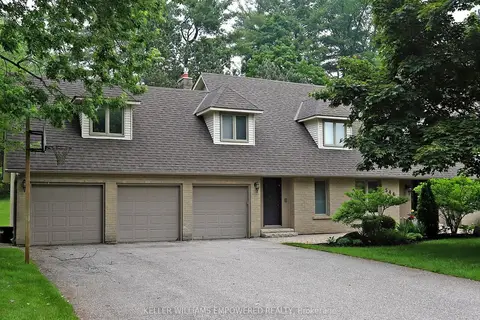 544 Woodland Acres Crescent