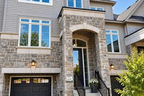 25 Lyall Stokes Circle