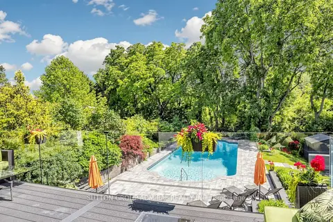 33 Thorny Brae Drive