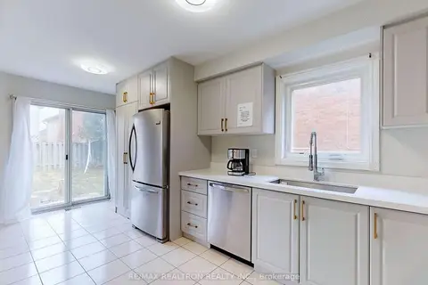 8 Estoril Street Upper