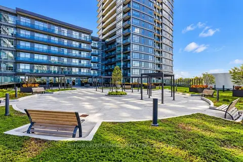 50 Upper Mall Way 2201