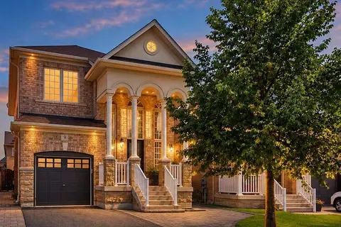 9 White Beach Crescent