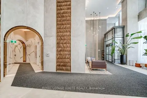 1000 Portage Parkway S 4002
