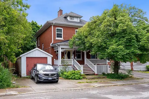 36 Arnold Crescent LOWER