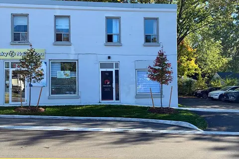 73 Main Street E
