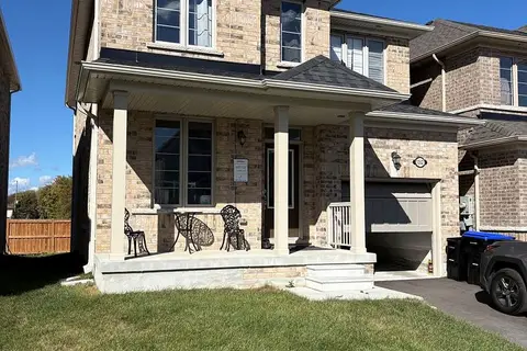 1352 Davis Loop Circle