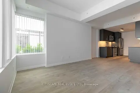 1010 Portage Parkway Th07