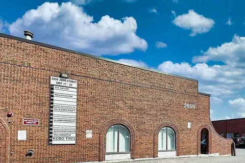 2650 John Street 23
