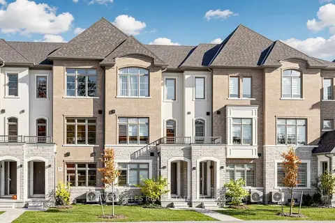 44 De La Roche Drive