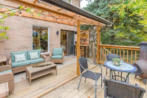 48 Cottonwood Court