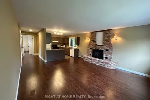 36 Aurora Heights Drive Upper Level