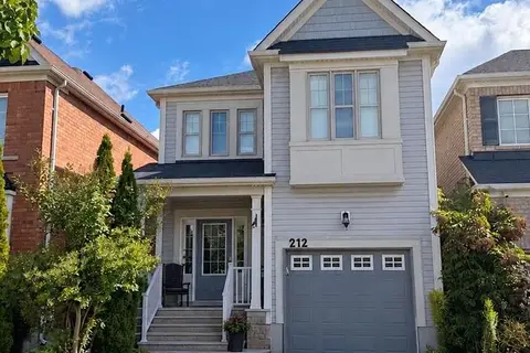 212 Armstrong Crescent E Upper Level