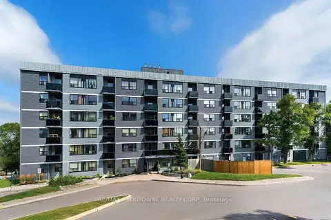 147 Wellington Street W 716