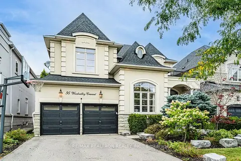 95 Woodvalley Crescent