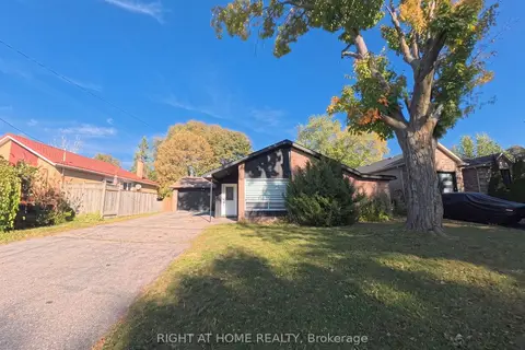 35 Knowles Crescent