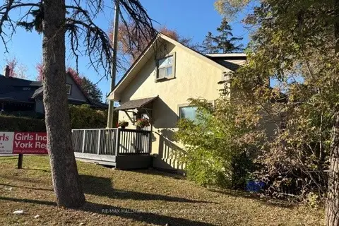 154 Wellington Street E
