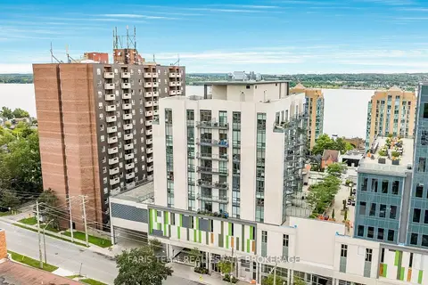 111 Worsley Street PH7