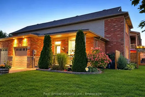 438 Shewfelt Crescent