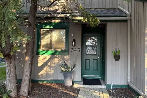 11 Harbour Street W 345