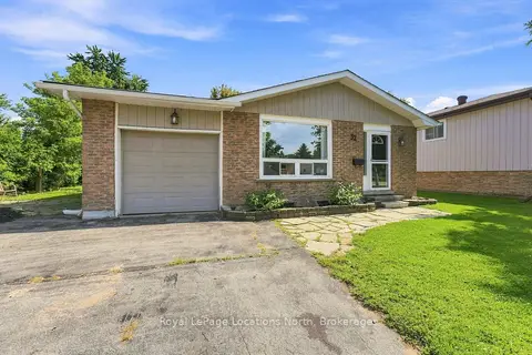 32 Courtice Crescent