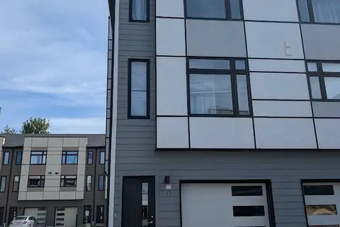 540 Essa Road 17