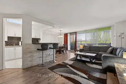 11 Wincott Drive 403