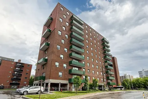 49 Queen Street E 402