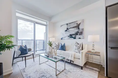 5081 Hurontario Street 3103