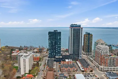 370 Martha Street 2105