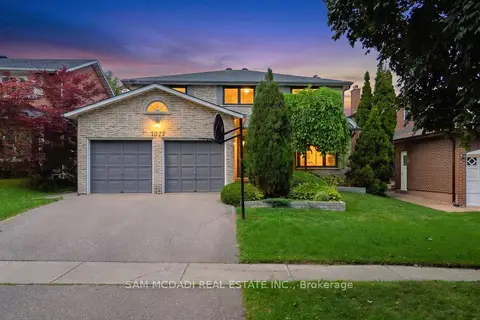 1077 Saginaw Crescent