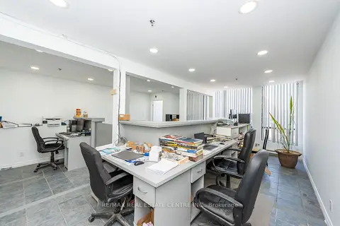 7171 Torbram Road 11