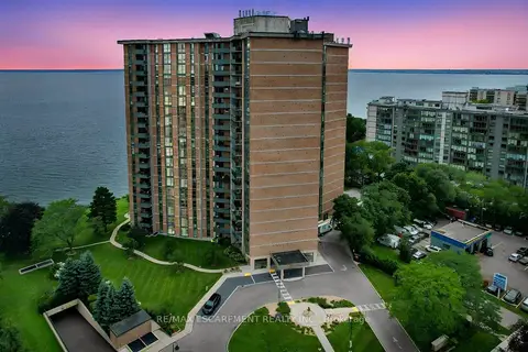 5250 Lakeshore Road 1207