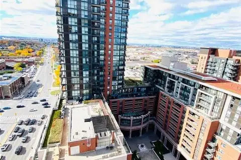 800 Lawrence Avenue W 1818