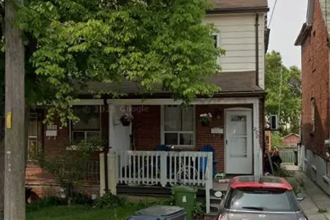 222 Blackthorn Avenue