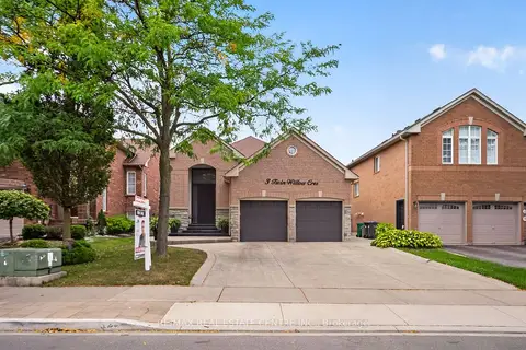 3 Twin Willow Crescent