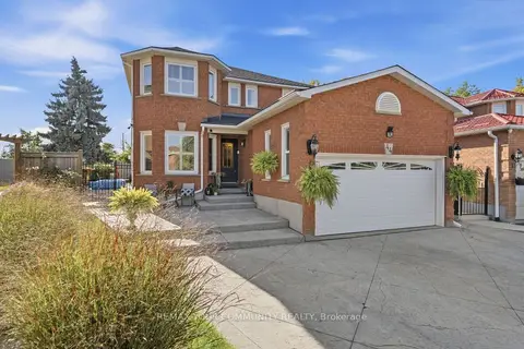 44 Candy Crescent W