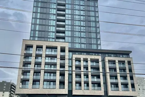 86 Dundas Street E 302