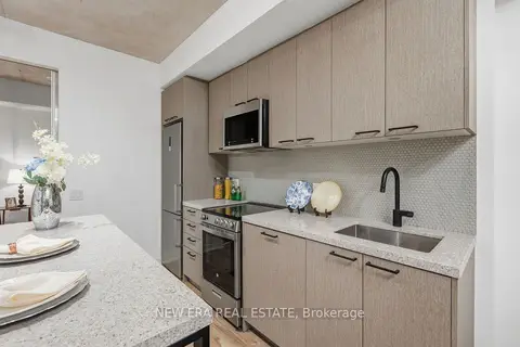 1808 St. Clair Avenue W 301