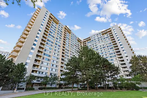 3590 Kaneff Crescent 1112