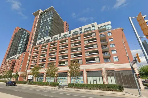 800 Lawrence Avenue W 1521