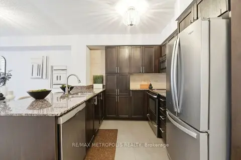 800 Lawrence Avenue W 415